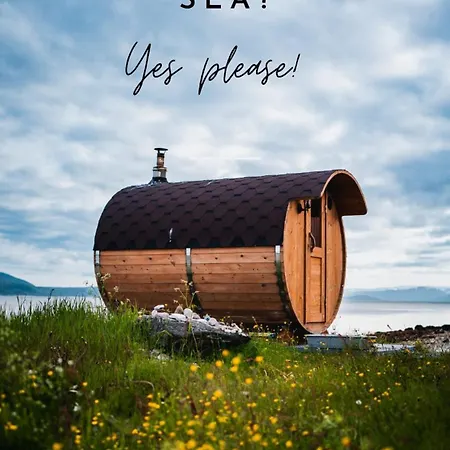 Yggdrasil Farmhotel Retreat, & Yoga Straumsbukta