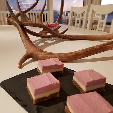 فندق Yggdrasil Farmhotel Retreat, & Yoga Straumsbukta