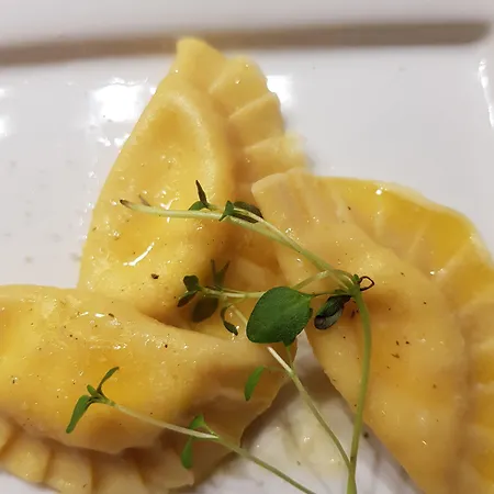 Yggdrasil Farmhotel Retreat, & Yoga Straumsbukta