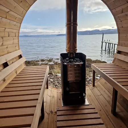 Yggdrasil Farmhotel Retreat, & Yoga فندق 3*