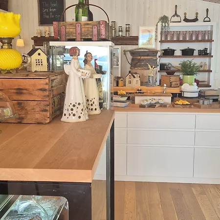 Yggdrasil Farmhotel Retreat, & Yoga 3* Straumsbukta