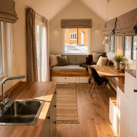 Yggdrasil Farmhotel Retreat, & Yoga 3* Straumsbukta