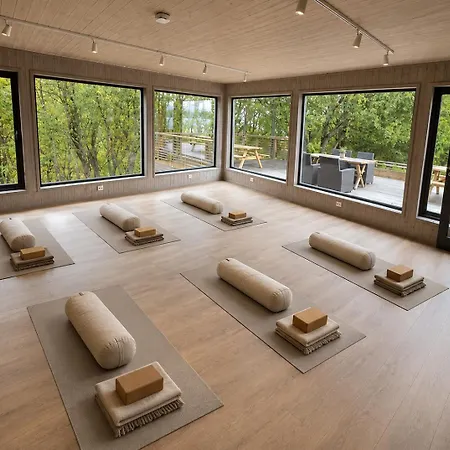 Yggdrasil Farmhotel Retreat, & Yoga 3* Straumsbukta