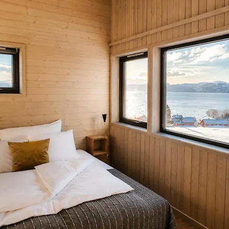 Yggdrasil Farmhotel Retreat, & Yoga فندق