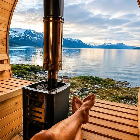 Yggdrasil Farmhotel Retreat, & Yoga فندق Straumsbukta