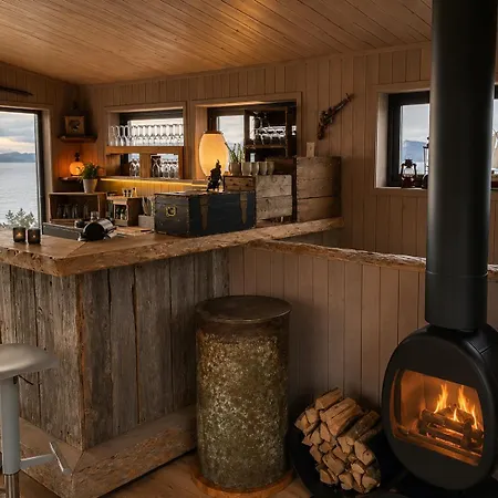 Yggdrasil Farmhotel Retreat, & Yoga Straumsbukta