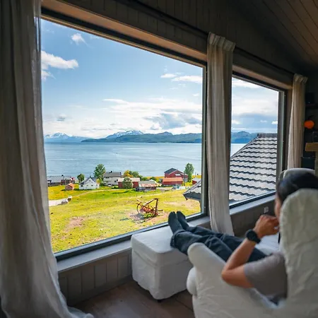Yggdrasil Farmhotel Retreat, & Yoga 3* Straumsbukta