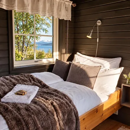 Yggdrasil Farmhotel Retreat, & Yoga Straumsbukta