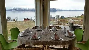Yggdrasil Farmhotel Retreat, & Yoga 3* Straumsbukta