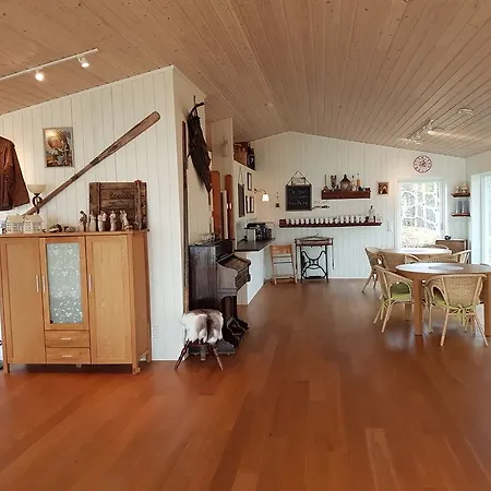 Yggdrasil Farmhotel Retreat, & Yoga 3* Straumsbukta