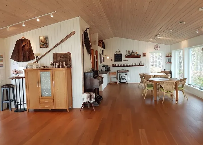 Yggdrasil Farmhotel Retreat, & Yoga 3* Straumsbukta