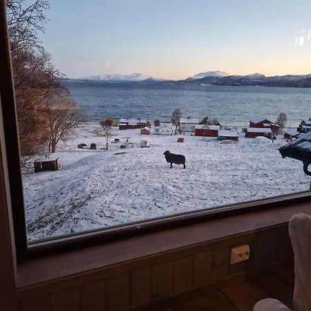 Yggdrasil Farmhotel Retreat, & Yoga 3* Straumsbukta