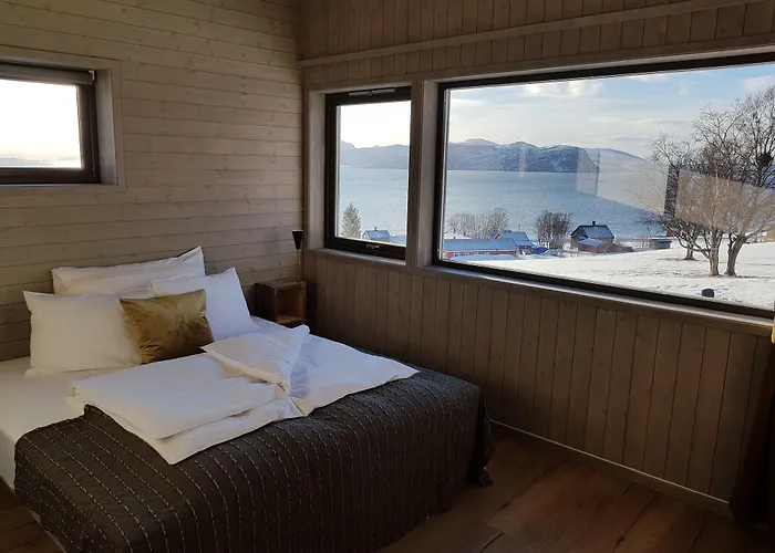 Yggdrasil Farmhotel Retreat, & Yoga Straumsbukta